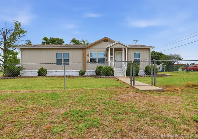 Homes for sale in Drumright, OK | 422 S Grand Ave, Drumright, OK 74030 | MLS# 2617649