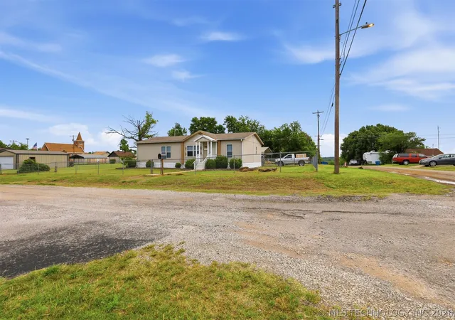 Homes for sale in Drumright, OK | 422 S Grand Ave, Drumright, OK 74030 | MLS# 2617649
