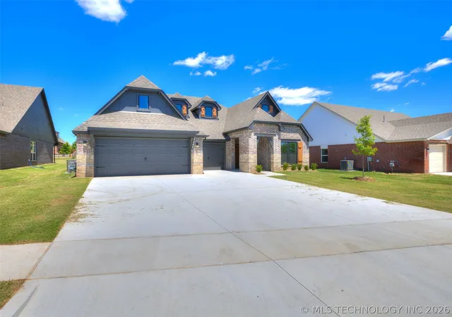 Photo 1 of Single family home for sale at 3205 E 147th Place S, Bixby, OK 74008 | MLS# 2617825 | Listing updated on 2026-08-20