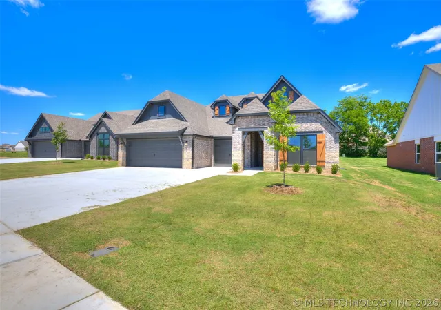 Photo 3 of Single family home for sale at 3205 E 147th Place S, Bixby, OK 74008 | MLS# 2617825 | Listing updated on 2026-08-20