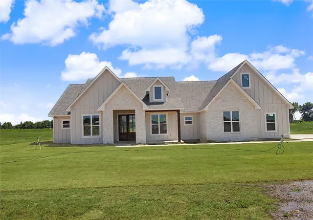 Photo 1 of Single family home for sale at 1315 E Gunner Ln, Muskogee, OK 74403 | MLS# 2617661 | Listing updated on 2026-08-20