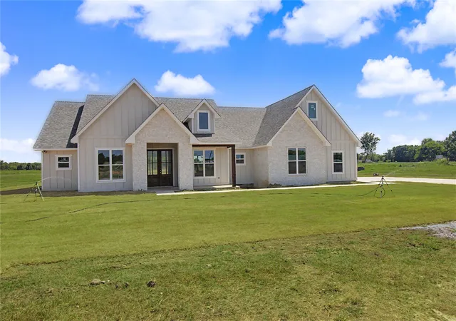 Photo 2 of Single family home for sale at 1315 E Gunner Ln, Muskogee, OK 74403 | MLS# 2617661 | Listing updated on 2026-08-20