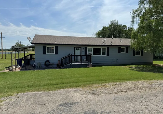 Homes for sale in Copan, OK | 220 N Chestnut Ave, Copan, OK 74022 | MLS# 2617870