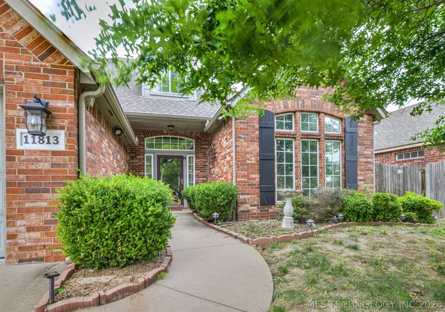 Homes for sale in Jenks, OK | 11813 S Tamarack Ct, Jenks, OK 74037 | MLS# 2617877