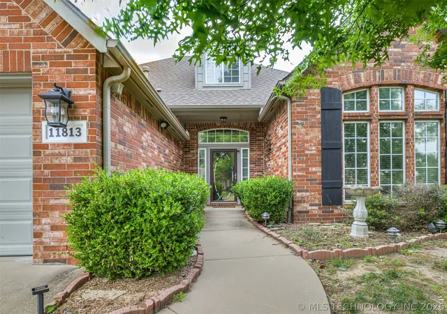 Homes for sale in Jenks, OK | 11813 S Tamarack Ct, Jenks, OK 74037 | MLS# 2617877