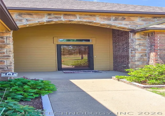 Photo 5 of Sale Pending at 117620 S 4204 Road, Eufaula, OK 74432 | MLS# 2617751 | Listing updated on 2026-08-20