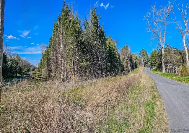2nd image of 669 Kiowa Rd, Canadian, OK 74501 | MLS# 2610439