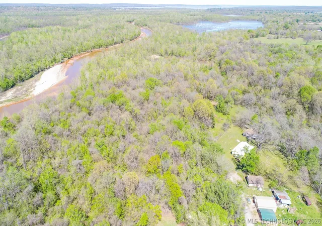 3rd image of 107 E Lakeshore Dr, Mc Alester, OK 74501 | MLS# 2610443