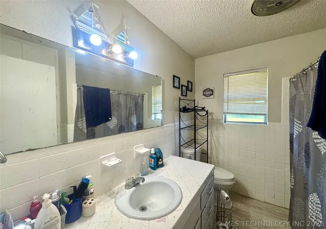 4th image of 16 Wisteria, Lone Grove, OK 73443 | MLS# 2617885