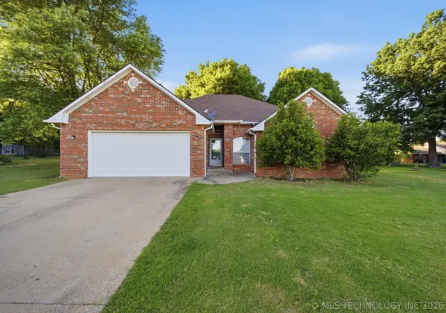 Homes for sale in Okmulgee, OK | 2203 Fieldstone Ct S, Okmulgee, OK 74447 | MLS# 2617770
