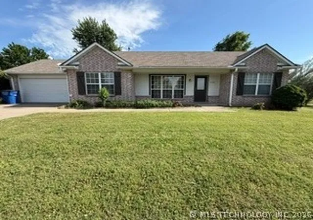 Homes for sale in Claremore, OK | 14792 E Modoc St, Claremore, OK 74017 | MLS# 2617920