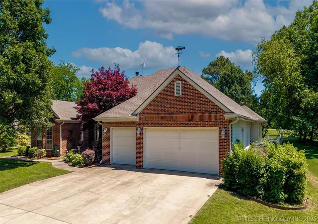 Photo 3 of Single family home for sale at 5080 Lake Breeze Rd, Grove, OK 74344 | MLS# 2617234 | Listing updated on 2026-08-20