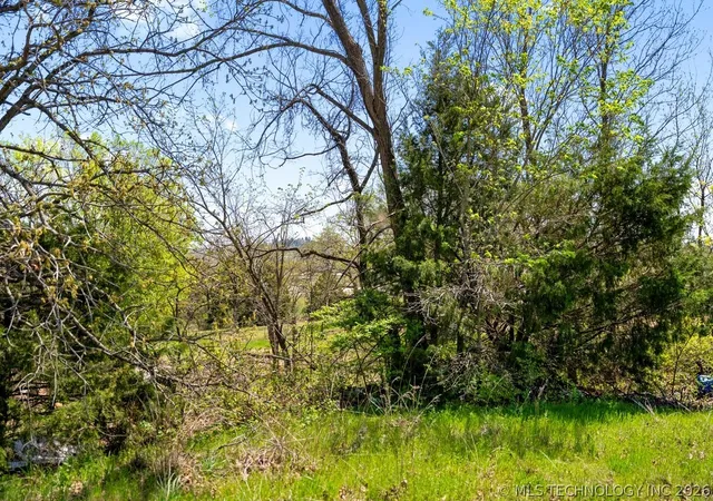 Homes for sale in Sapulpa, OK | 2 Hickory Bluff St, Sapulpa, OK 74066 | MLS# 2617553