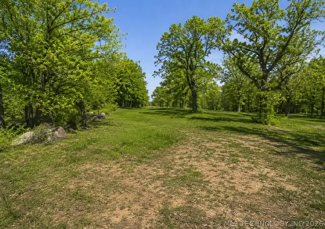 Homes for sale in Sapulpa, OK | 2 Hickory Bluff St, Sapulpa, OK 74066 | MLS# 2617553