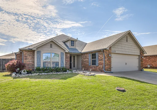Homes for sale in Collinsville, OK | 12175 N 107Th Eastplace, Collinsville, OK 74021 | MLS# 2617954