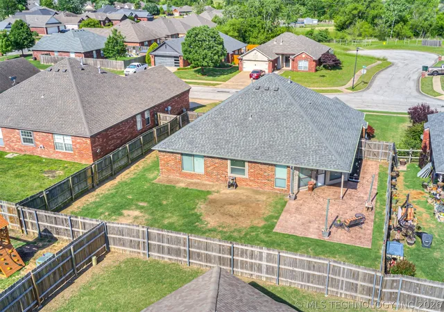 Homes for sale in Collinsville, OK | 12175 N 107th Eastplace, Collinsville, OK 74021 | MLS# 2617954