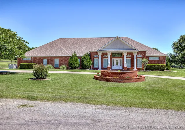 Photo 3 of Single family home for sale at 11 Longacre Dr, Ramona, OK 74061 | MLS# 2617667 | Listing updated on 2026-07-19
