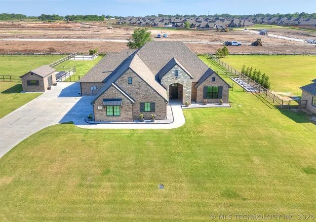 Homes for sale in Owasso, OK | 14938 E 82nd St, Owasso, OK 74055 | MLS# 2617465