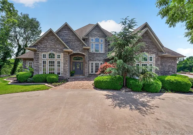 Photo 1 of Sale Pending at 412 W Sunset Ct, Catoosa, OK 74015 | MLS# 2617864 | Listing updated on 2026-08-20