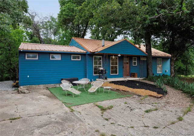 Homes for sale in Bartlesville, OK | 71 County Road 3009, Bartlesville, OK 74003 | MLS# 2617940