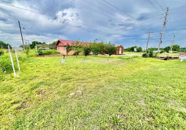 Homes for sale in Wilburton, OK | 515 Sw Hwy 2, Wilburton, OK 74578 | MLS# 2618000