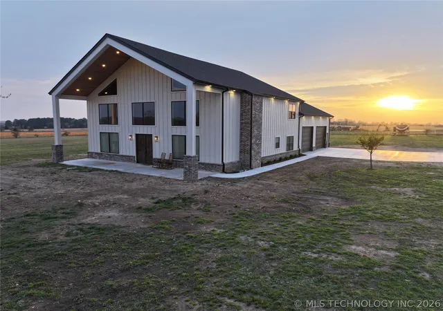Photo 3 of Single family home for sale at 139172 State Hwy 82, Tahlequah, OK 74464 | MLS# 2617863 | Listing updated on 2026-08-26