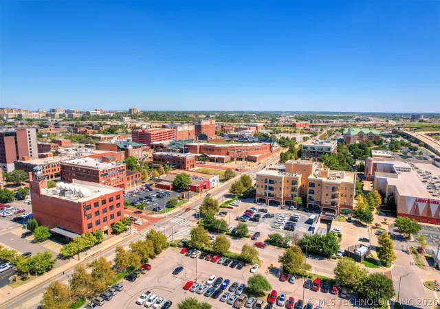 Photo 2 of Condo for sale at 200 S Oklahoma #302, Oklahoma City, OK 73104 | MLS# 2618008 | Listing updated on 2026-08-20