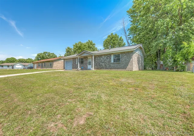 Photo 2 of Single family home for sale at 28637 E 137th Street, Coweta, OK 74429 | MLS# 2617906 | Listing updated on 2026-08-27