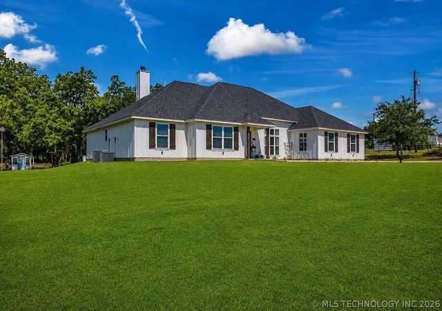 Homes for sale in Madill, OK | 17957 Bridgeview Rd, Madill, OK 73446 | MLS# 2617294