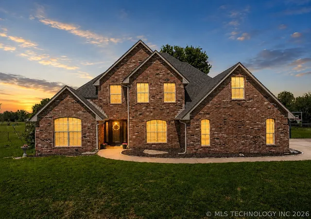 2nd image of 9215 E 156th St N, Collinsville, OK 74021 | MLS# 2617995