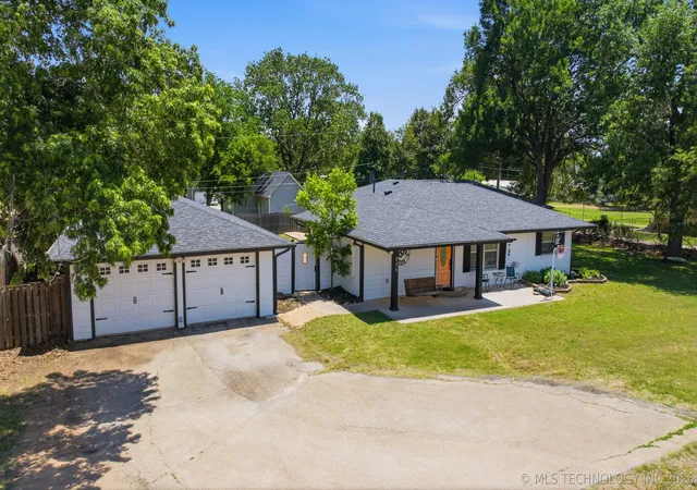 Photo 3 of Single family home for sale at 205 N Jardot Rd, Stillwater, OK 74075 | MLS# 2617892 | Listing updated on 2026-08-22