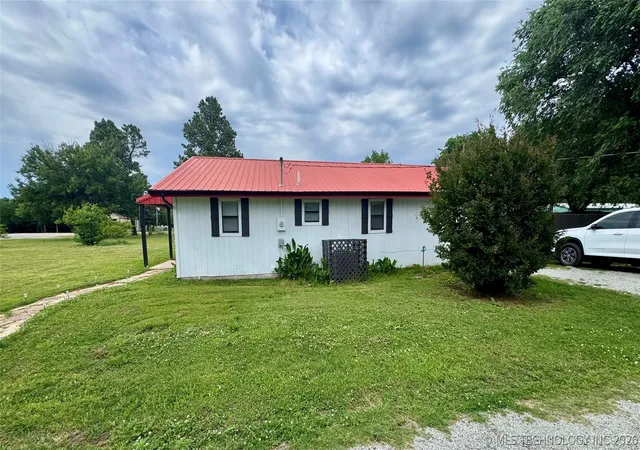 Homes for sale in Okemah, OK | 818 N 7Th, Okemah, OK 74859 | MLS# 2618031