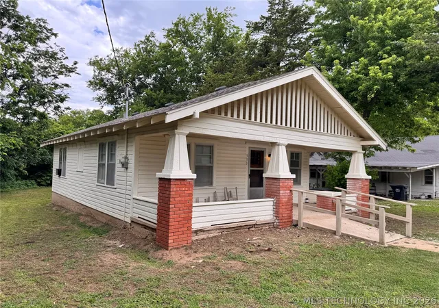 Homes for sale in Roff, OK | 330 S 9th St, Roff, OK 74865 | MLS# 2618035