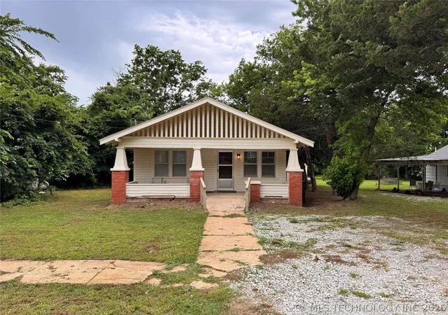 Homes for sale in Roff, OK | 330 S 9th St, Roff, OK 74865 | MLS# 2618035