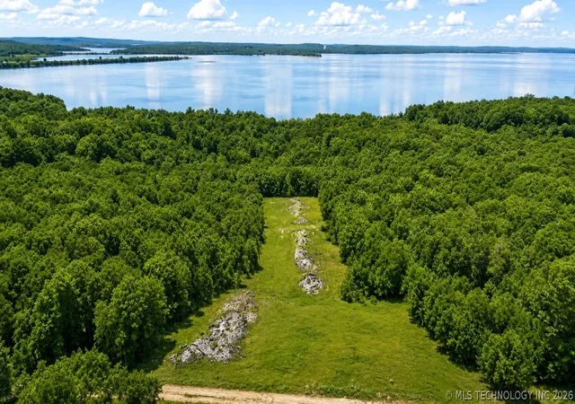 2nd image of 56 Lisa Dr, Eufaula, OK 74432 | MLS# 2618062