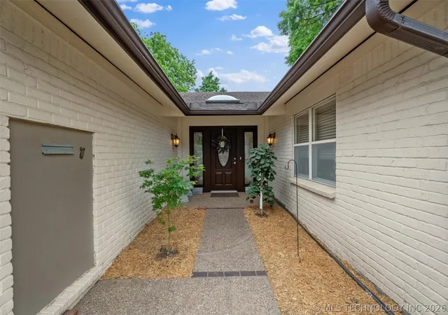 2nd image of 1555 Pecan Pl, Bartlesville, OK 74003 | MLS# 2615566