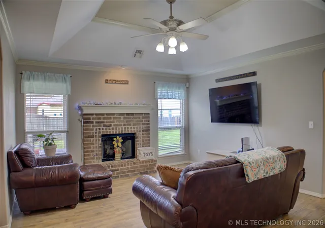 Homes for sale in Glenpool, OK | 1102 E 146Th Pl S, Glenpool, OK 74033 | MLS# 2618046