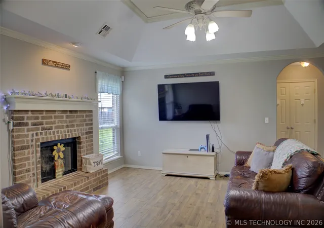 Homes for sale in Glenpool, OK | 1102 E 146Th Pl S, Glenpool, OK 74033 | MLS# 2618046