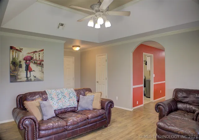Homes for sale in Glenpool, OK | 1102 E 146Th Pl S, Glenpool, OK 74033 | MLS# 2618046