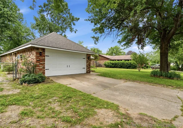 Homes for sale in Fort Gibson, OK | 320 S Meigs St, Fort Gibson, OK 74434 | MLS# 2617889
