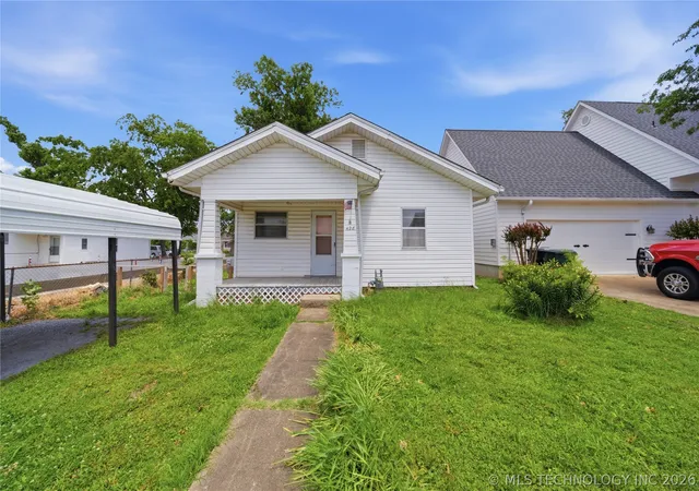 Homes for sale in Claremore, OK | 428 E 4th St, Claremore, OK 74017 | MLS# 2618053