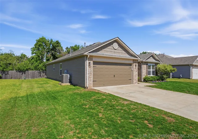 2nd image of 10714 N 100th Eastavenue, Owasso, OK 74055 | MLS# 2618092