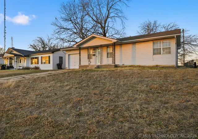 Homes for sale in Ada, OK | 820 Charles Dr, Ada, OK 74820 | MLS# 2618102