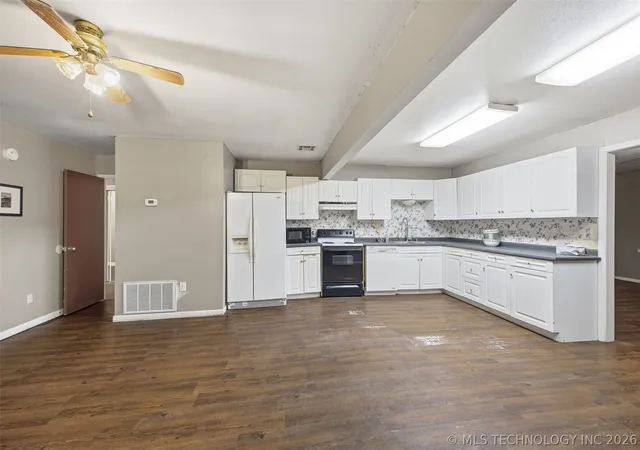 Homes for sale in Ada, OK | 820 Charles Dr, Ada, OK 74820 | MLS# 2618102