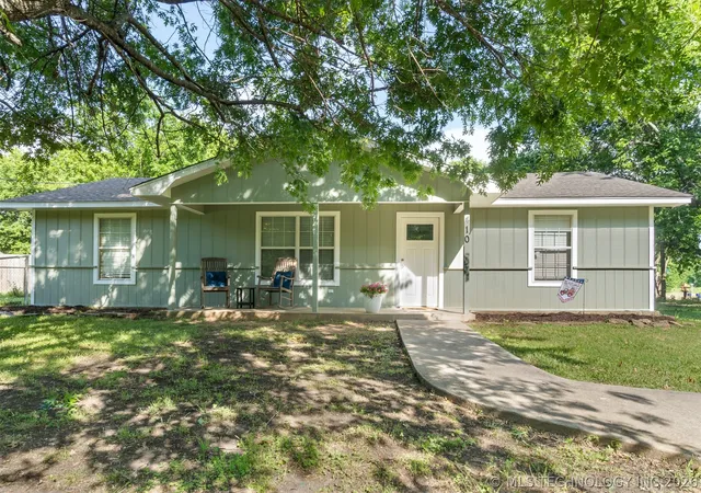 Homes for sale in Caddo, OK | 410 S Arkansas, Caddo, OK 74729 | MLS# 2618103