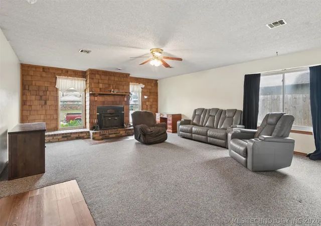 Homes for sale in Okmulgee, OK | 2307 E Fieldstone St, Okmulgee, OK 74447 | MLS# 2616548