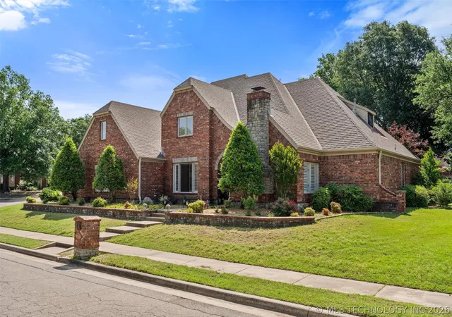 Photo 2 of Single family home for sale at 2508 Kingston Dr, Bartlesville, OK 74006 | MLS# 2617935 | Listing updated on 2026-08-20