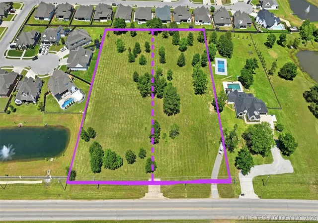 Homes for sale in Jenks, OK | 633 E 131 St S, Jenks, OK 74037 | MLS# 2618144