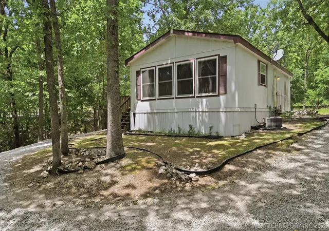Photo 3 of Manufactured home for sale at 244 Powderhorn Ln, Langley, OK 74350 | MLS# 2618236 | Listing updated on 2026-08-20