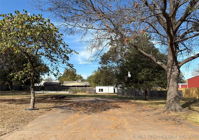 Homes for sale in Wagoner, OK | 701 Ne 4th St, Wagoner, OK 74467 | MLS# 2618246